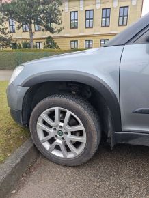 Műanyag sárvédőívek Skoda Yeti (2009-2017)