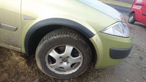 Műanyag sárvédőívek Renault Megane II hatchback (2002-2009), 3/5 ajtós verzió