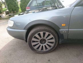 Műanyag sárvédőívek Audi A6 C4 (1994-1997) úzka bočná lišta dverí (3,5 cm)