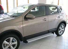 Oldalsó fellépők, Nissan Qashqai 2007-2013