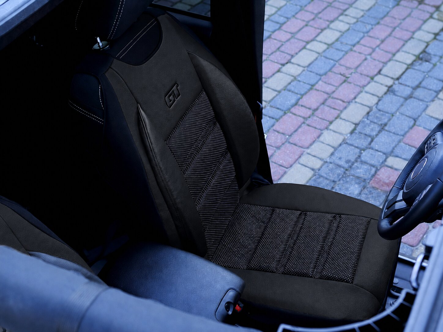 GT Ergonomic ergonomikus párna részlete a vezetőülésen