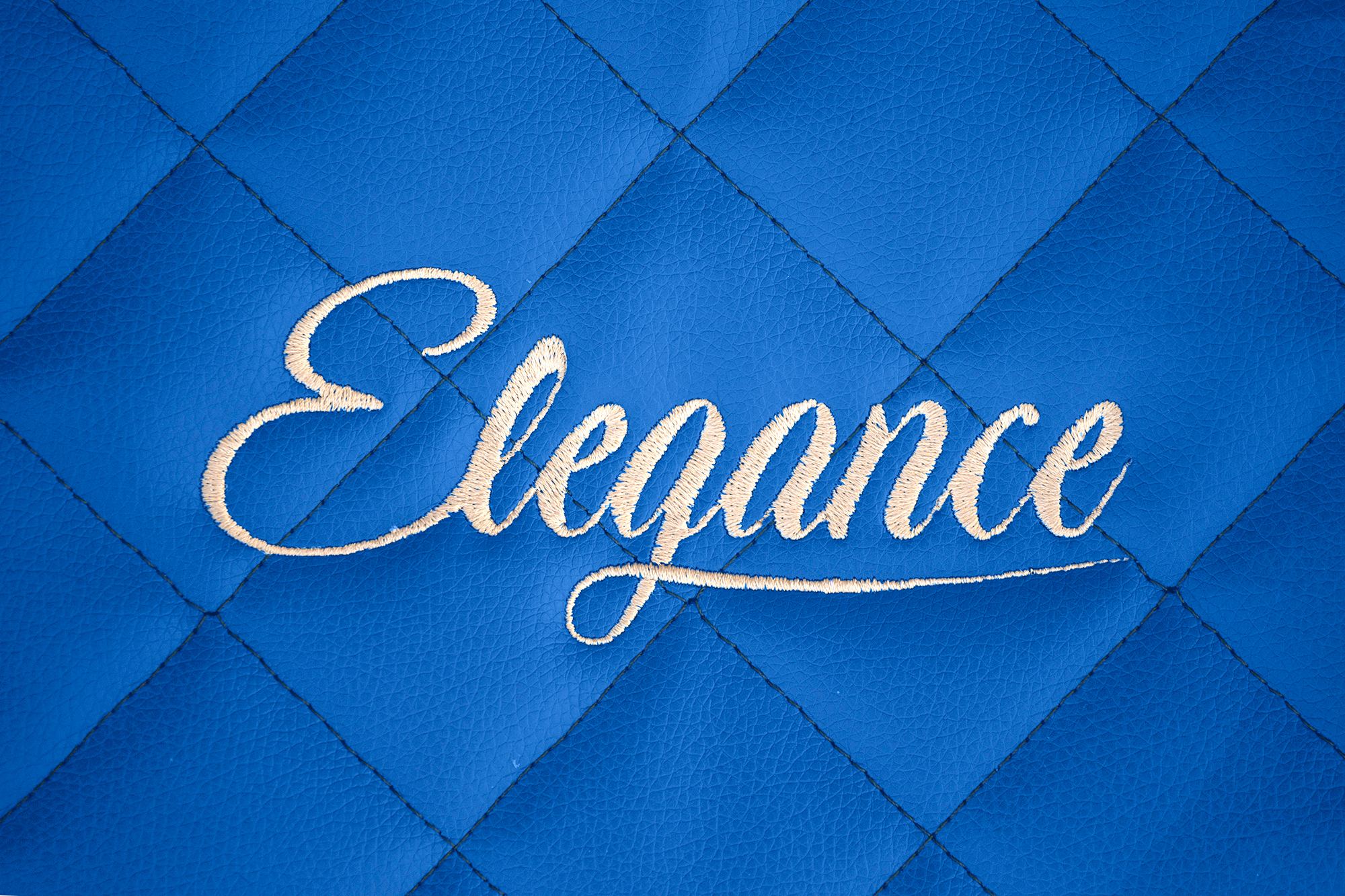 Az Elegance hímzés részlete: Kék